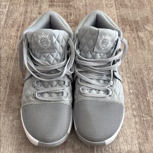 Nike LeBron Witness 8 Basketball Shoes